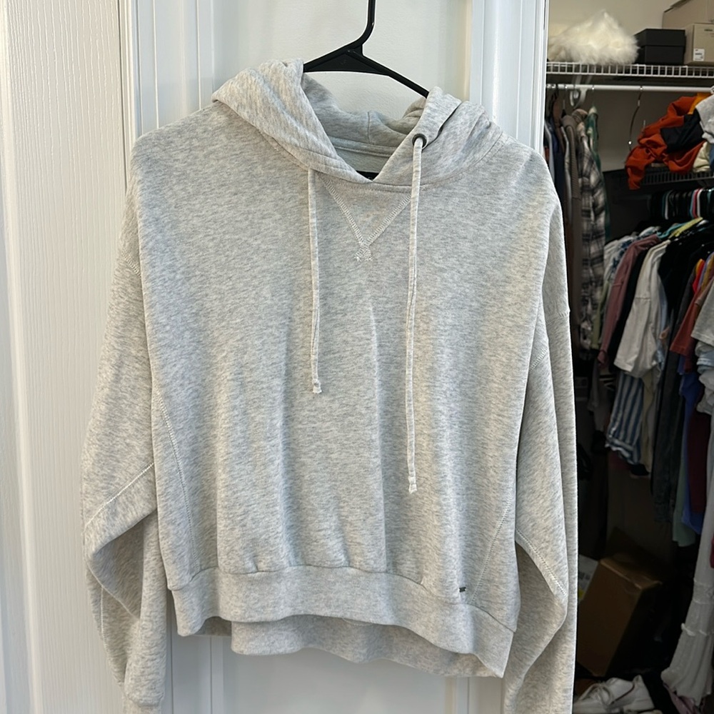 Abercrombie Women’s Gray Cropped Hoodie Size Medium